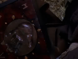 extant_XenaWarriorPrincess_1x04_CradleOfHope_01145