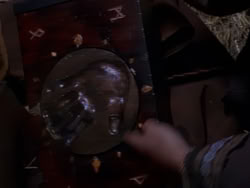 extant_XenaWarriorPrincess_1x04_CradleOfHope_01146