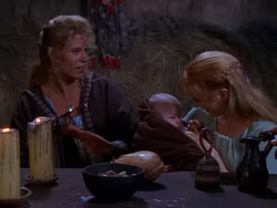 extant_XenaWarriorPrincess_1x04_CradleOfHope_01149