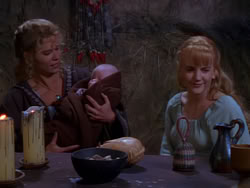 extant_XenaWarriorPrincess_1x04_CradleOfHope_01158