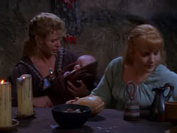 extant_XenaWarriorPrincess_1x04_CradleOfHope_01160