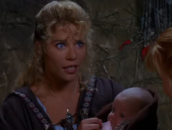 extant_XenaWarriorPrincess_1x04_CradleOfHope_01164