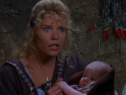 extant_XenaWarriorPrincess_1x04_CradleOfHope_01195