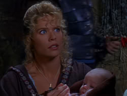 extant_XenaWarriorPrincess_1x04_CradleOfHope_01204