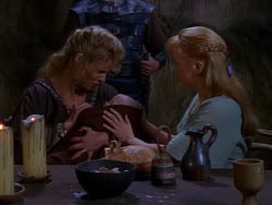 extant_XenaWarriorPrincess_1x04_CradleOfHope_01227