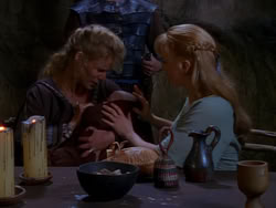 extant_XenaWarriorPrincess_1x04_CradleOfHope_01228