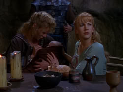 extant_XenaWarriorPrincess_1x04_CradleOfHope_01229