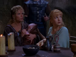 extant_XenaWarriorPrincess_1x04_CradleOfHope_01236