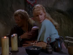 extant_XenaWarriorPrincess_1x04_CradleOfHope_01259