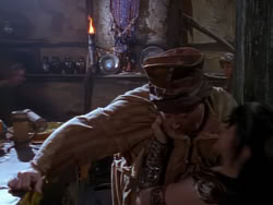 extant_XenaWarriorPrincess_1x04_CradleOfHope_01425
