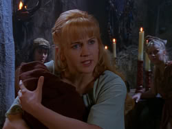 extant_XenaWarriorPrincess_1x04_CradleOfHope_01481