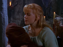 extant_XenaWarriorPrincess_1x04_CradleOfHope_01505