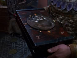 extant_XenaWarriorPrincess_1x04_CradleOfHope_01518