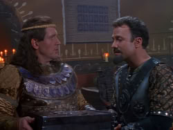 extant_XenaWarriorPrincess_1x04_CradleOfHope_01530