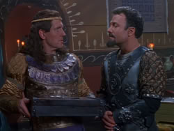 extant_XenaWarriorPrincess_1x04_CradleOfHope_01532