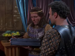 extant_XenaWarriorPrincess_1x04_CradleOfHope_01542