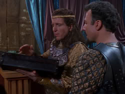 extant_XenaWarriorPrincess_1x04_CradleOfHope_01543