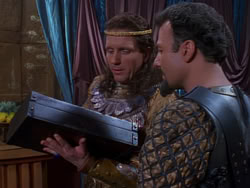 extant_XenaWarriorPrincess_1x04_CradleOfHope_01548