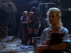 extant_XenaWarriorPrincess_1x04_CradleOfHope_01743