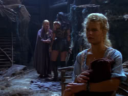 extant_XenaWarriorPrincess_1x04_CradleOfHope_01745