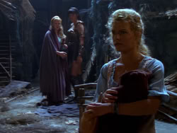 extant_XenaWarriorPrincess_1x04_CradleOfHope_01763