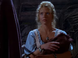 extant_XenaWarriorPrincess_1x04_CradleOfHope_01769