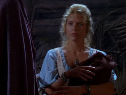 extant_XenaWarriorPrincess_1x04_CradleOfHope_01770