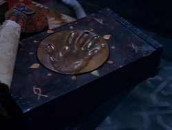 extant_XenaWarriorPrincess_1x04_CradleOfHope_01833