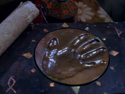 extant_XenaWarriorPrincess_1x04_CradleOfHope_01835