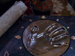 extant_XenaWarriorPrincess_1x04_CradleOfHope_01836