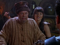 extant_XenaWarriorPrincess_1x04_CradleOfHope_01895