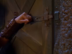 extant_XenaWarriorPrincess_1x04_CradleOfHope_02064
