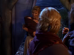 extant_XenaWarriorPrincess_1x04_CradleOfHope_02094