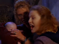 extant_XenaWarriorPrincess_1x04_CradleOfHope_02099