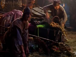 extant_XenaWarriorPrincess_1x04_CradleOfHope_02228