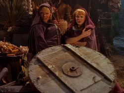 extant_XenaWarriorPrincess_1x04_CradleOfHope_02243