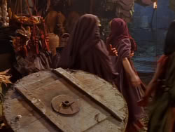 extant_XenaWarriorPrincess_1x04_CradleOfHope_02256