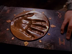 extant_XenaWarriorPrincess_1x04_CradleOfHope_02274