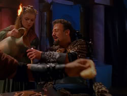 extant_XenaWarriorPrincess_1x04_CradleOfHope_02283