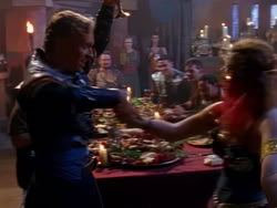 extant_XenaWarriorPrincess_1x04_CradleOfHope_02447