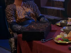 extant_XenaWarriorPrincess_1x04_CradleOfHope_02468