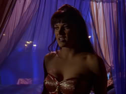 extant_XenaWarriorPrincess_1x04_CradleOfHope_02726