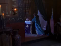 extant_XenaWarriorPrincess_1x04_CradleOfHope_02807