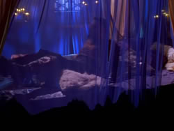 extant_XenaWarriorPrincess_1x04_CradleOfHope_02854