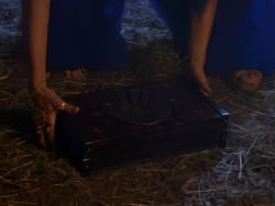 extant_XenaWarriorPrincess_1x04_CradleOfHope_02971