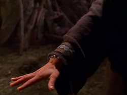 extant_XenaWarriorPrincess_1x04_CradleOfHope_03012