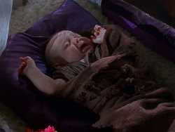 extant_XenaWarriorPrincess_1x04_CradleOfHope_03091