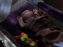 extant_XenaWarriorPrincess_1x04_CradleOfHope_03168
