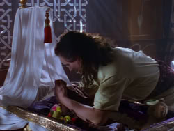 extant_XenaWarriorPrincess_1x04_CradleOfHope_03176