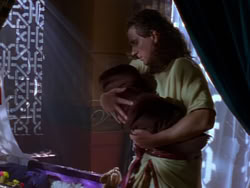 extant_XenaWarriorPrincess_1x04_CradleOfHope_03185
